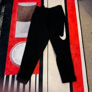 black nike pants
